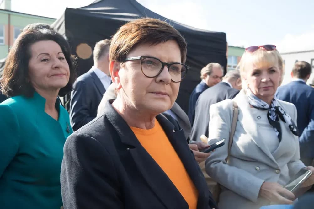 Skąd pochodzi Beata Szydło? Odkryj jej zaskakującą historię i korzenie Skąd pochodzi Beata Szydło? Odkryj jej zaskakującą historię i korzenie